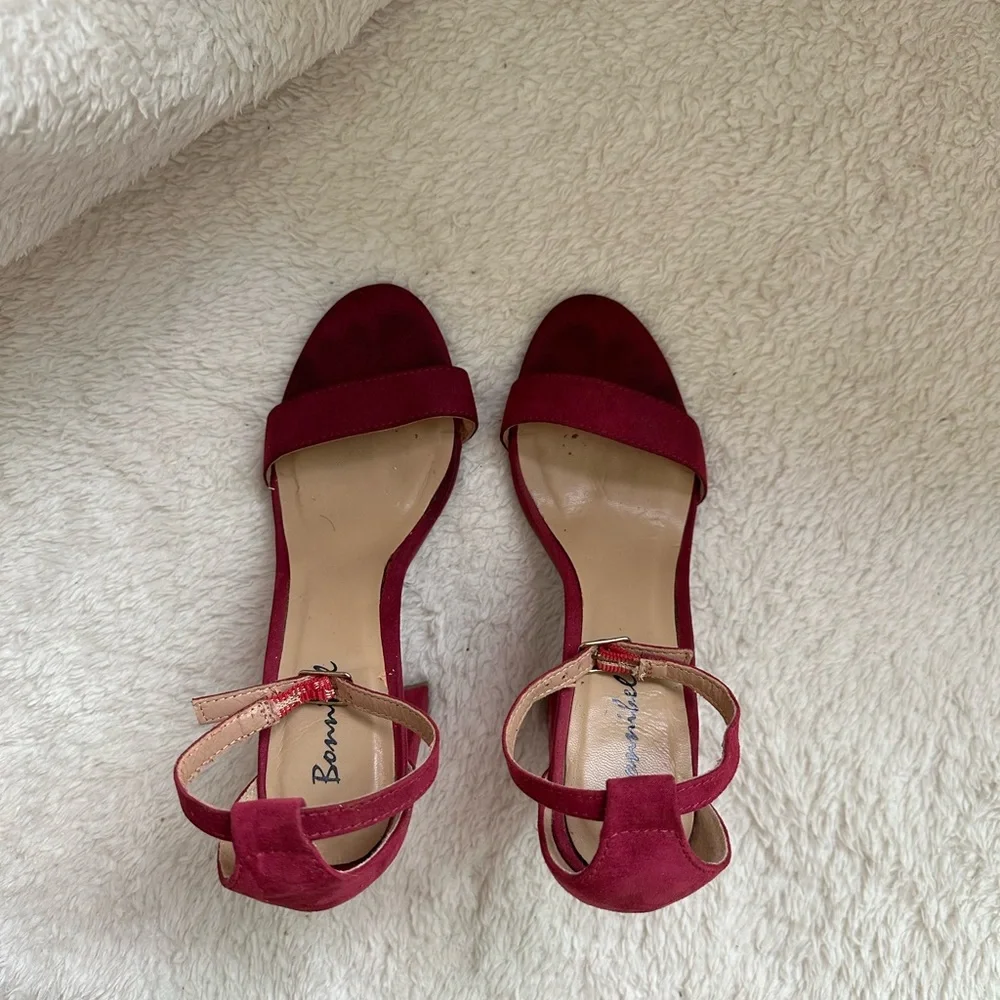 Magenta Block Heels - Picture 2 of 5